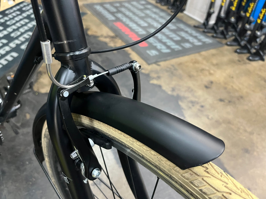 Retrospec Beaumont 7-Speed City Bike Shimano Tourney - Matte Black DEMO