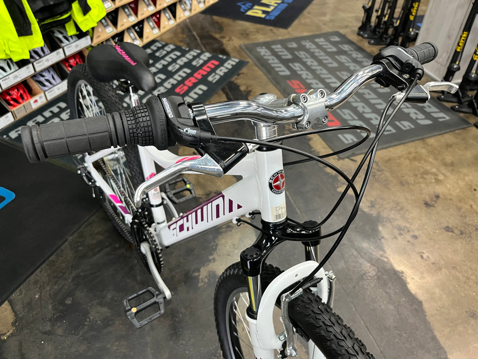 Schwinn Ranger Women's 26" Mountain Bike - White/Purple/Pink USED