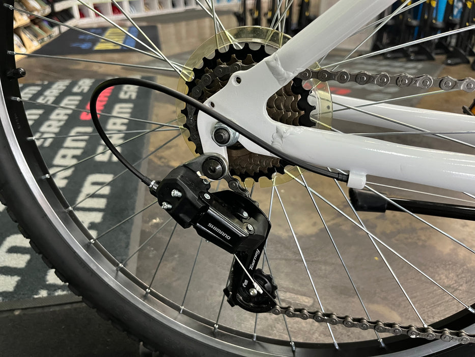 Schwinn Ranger Women's 26" Mountain Bike - White/Purple/Pink USED