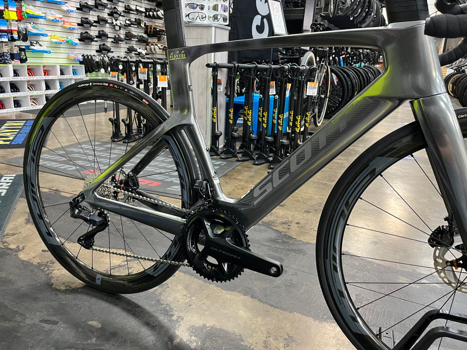 Scott Foil RC Ultimate Shimano Ultegra Di2 12 Speed w/Fulcrum Racing Wind 40 Wheels - Silver