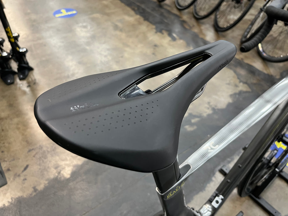 Scott Foil RC Ultimate Shimano Ultegra Di2 12 Speed w/Fulcrum Racing Wind 40 Wheels - Silver