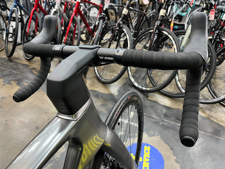 Scott Foil RC Ultimate Shimano Ultegra Di2 12 Speed w/Fulcrum Racing Wind 40 Wheels - Silver