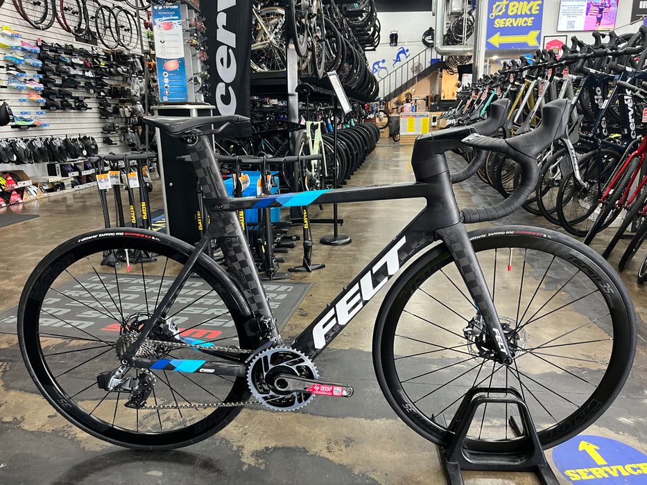 Felt AR FRD Ultimate w/ZIPP SL70 Aero Handlebar SRAM Red eTap AXS - Vision Team 35 Wheels - Matte Textreme 2025