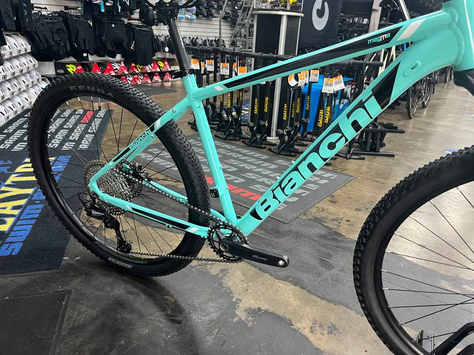 Bianchi Magma 9.0 Shimano Deore - Celeste 2022