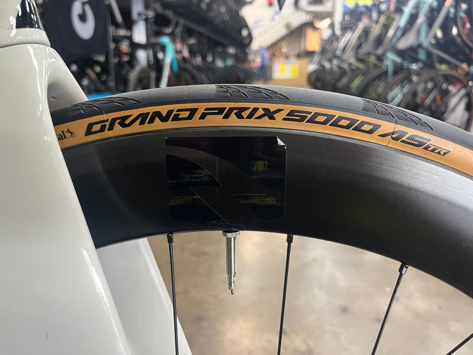 Canyon Speedmax CF 7 Disc SRAM Rival eTap AXS w/Powermeter and Reynolds AR58/80 Wheels - White 2023 USED