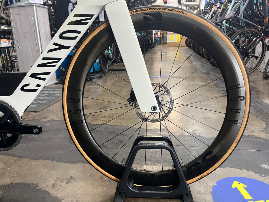 Canyon Speedmax CF 7 Disc SRAM Rival eTap AXS w/Powermeter and Reynolds AR58/80 Wheels - White 2023 USED
