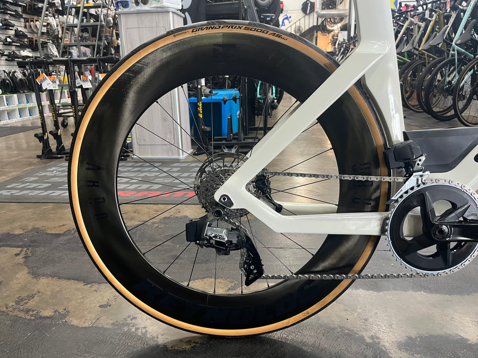 Canyon Speedmax CF 7 Disc SRAM Rival eTap AXS w/Powermeter and Reynolds AR58/80 Wheels - White 2023 USED
