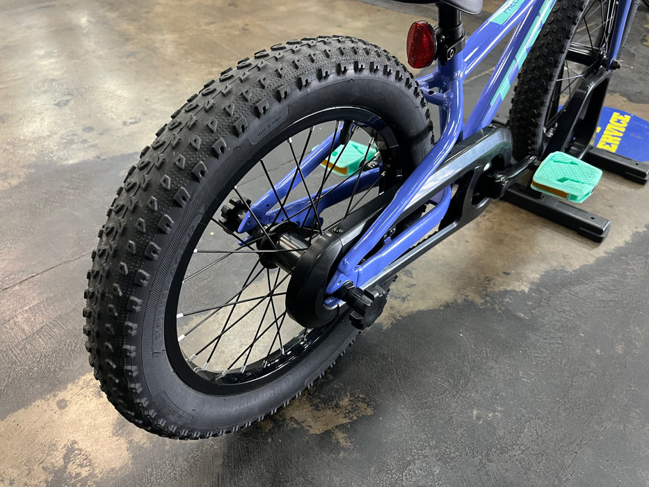 Trek Precaliber 16 - Ultraviolet 2022 USED