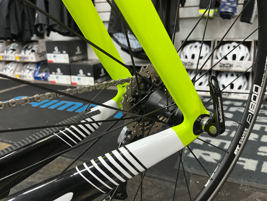 Cervelo P3 Shimano Ultegra Di2 11 Spd - DT Swiss P1800 Spline - Fluor/Blk/Wht 2019 DEMO