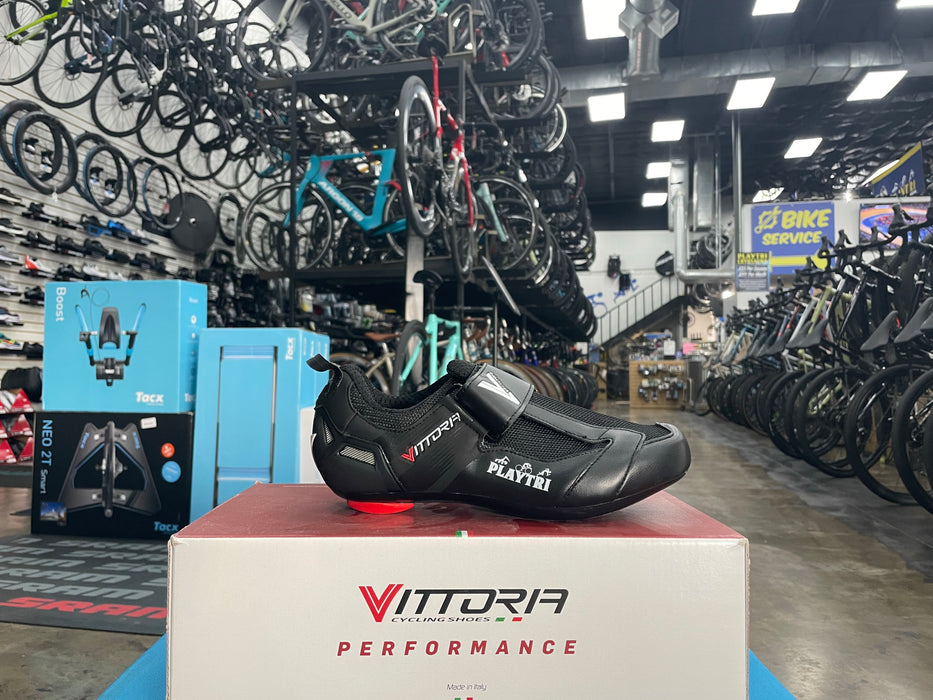 Vittoria Men's PlayTri Edition - Black (Wide)