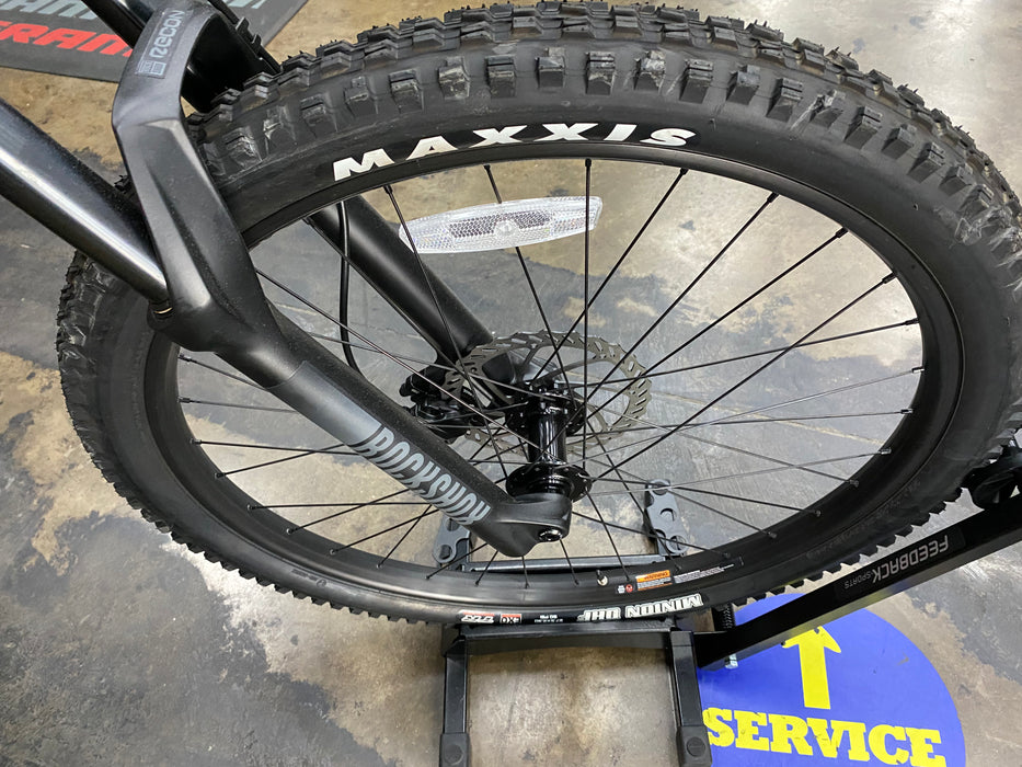 Fuji Auric 27.5 1.5 Deore 11 Speed - Satin Hazy Silver 2022