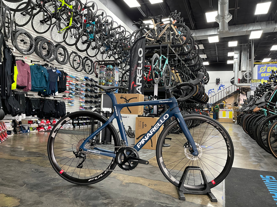 Pinarello Paris Shimano 105 11-Speed - 2023