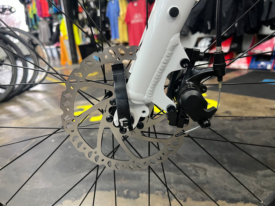 Momentum Vida Low Step Shimano Altus - 2022