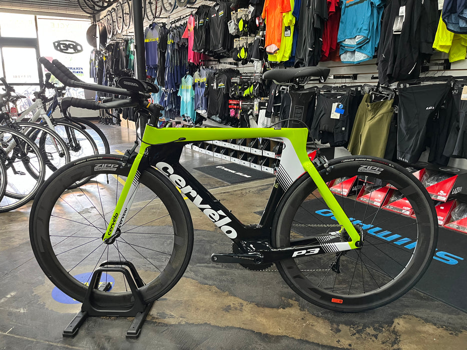 Cervelo P3 Shimano Ultegra Di2 11 Speed - ZIPP 404 Firecrest - Fluoro/Blk/Wht 2019 DEMO