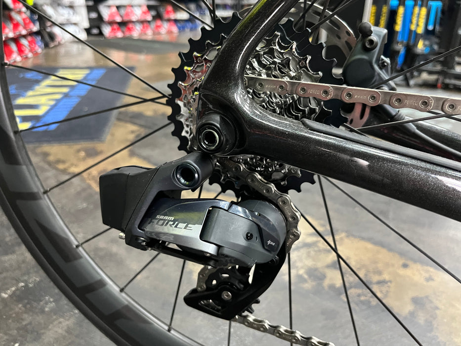 Cervelo Soloist SRAM Force eTap AXS D1 12 Speed with ZIPP 303S - 2024