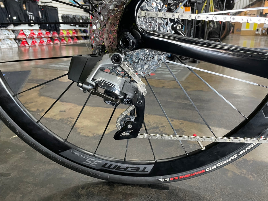 Cervelo Caledonia Disc SRAM Rival eTap AXS 12 Speed - 2024