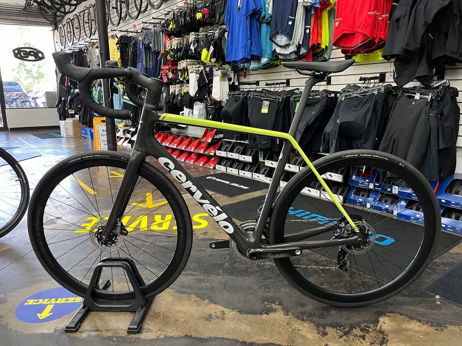 Cervelo R5 Limited Edition Paris Green SRAM Force eTap AXS D1 w/Profile Design GMR 38 Wheels - 2024