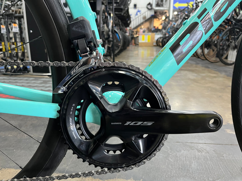 Bianchi Specialissima Comp Shimano 105 Di2 - 2025