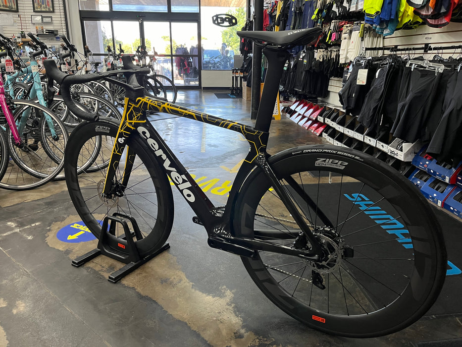 Cervelo S5 Limited Edition SRAM Rival eTap AXS 12 Speed w/ Zipp 404 Firecrest Wheelset - 2025