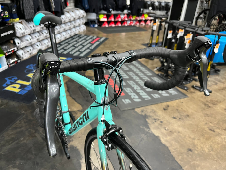 Bianchi Via Nirone 7 Shimano Claris 8-Speed - 2025