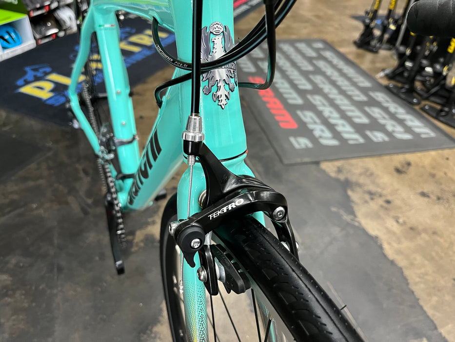 Bianchi Via Nirone 7 Shimano Claris 8-Speed - 2025