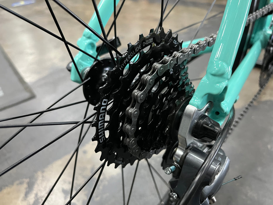 Bianchi Via Nirone 7 Shimano Claris 8-Speed - 2025