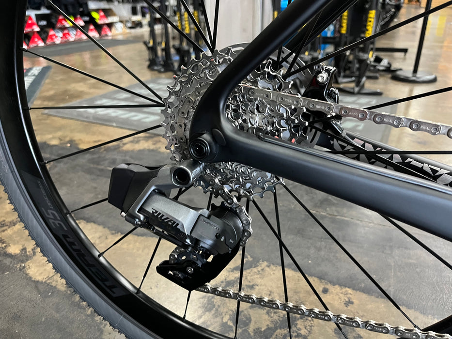 Cervelo Aspero-5 SRAM Rival eTap AXS 12 Speed - 2024