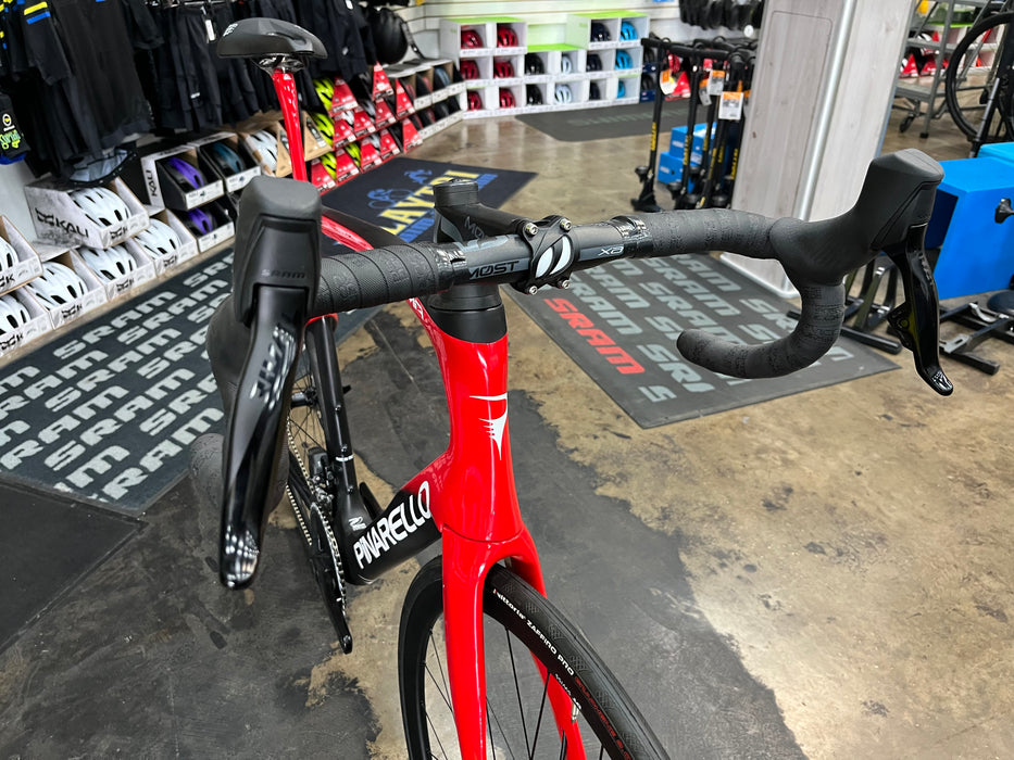 Pinarello Dogma F Disc SRAM Rival eTap AXS - Power Meter - DT Swiss P1800 Spline - 2024