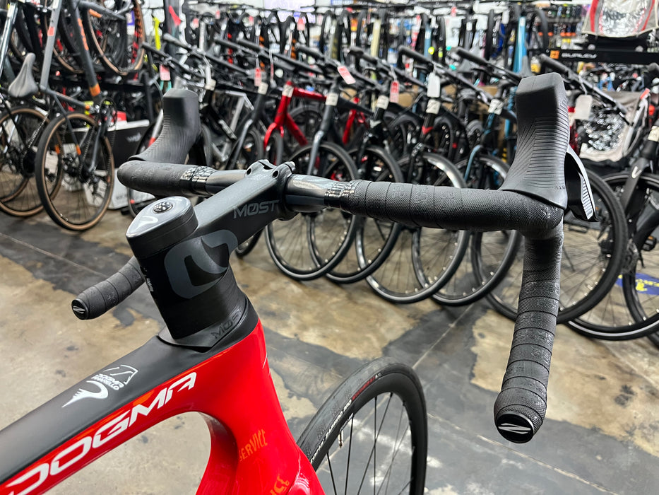 Pinarello Dogma F Disc SRAM Rival eTap AXS - Power Meter - DT Swiss P1800 Spline - 2024