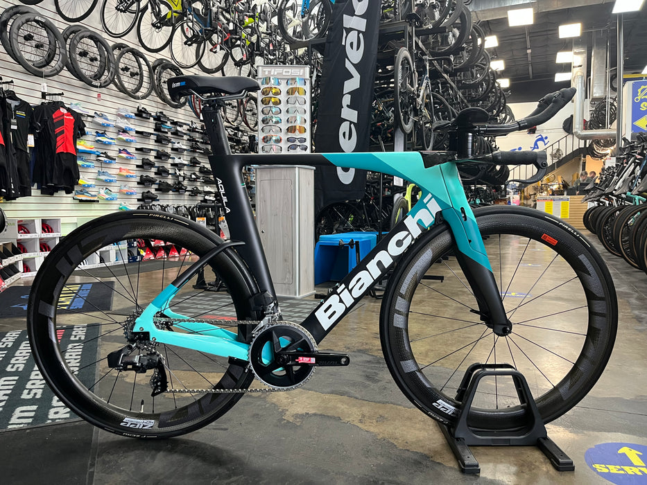 Bianchi Aquila CV SRAM Rival eTap AXS ZIPP 404 Firecrest Wheels - Celeste 2024