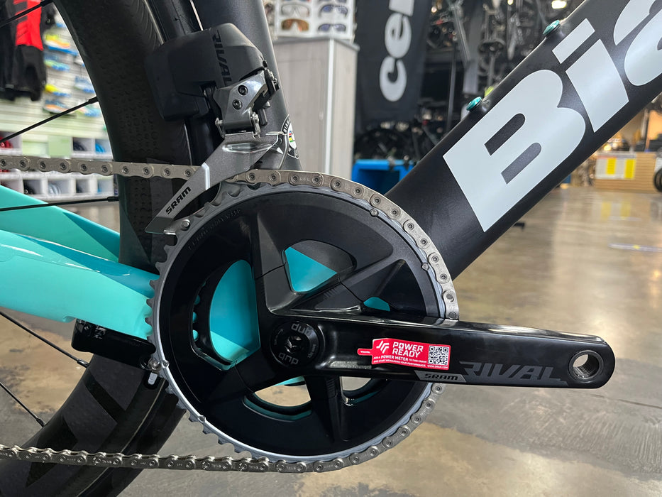 Bianchi Aquila CV SRAM Rival eTap AXS ZIPP 404 Firecrest Wheels - Celeste 2024