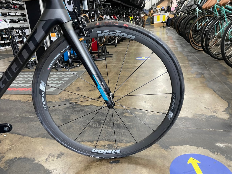 Giant TCR Advanced SL0 Shimano Dura Ace Di2 11 Speed - Black 2017 USED