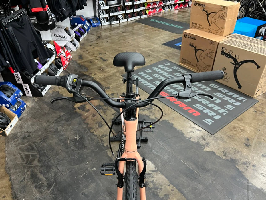 Batch The Step-Thru Comfort Bike Shimano Tourney - 2022