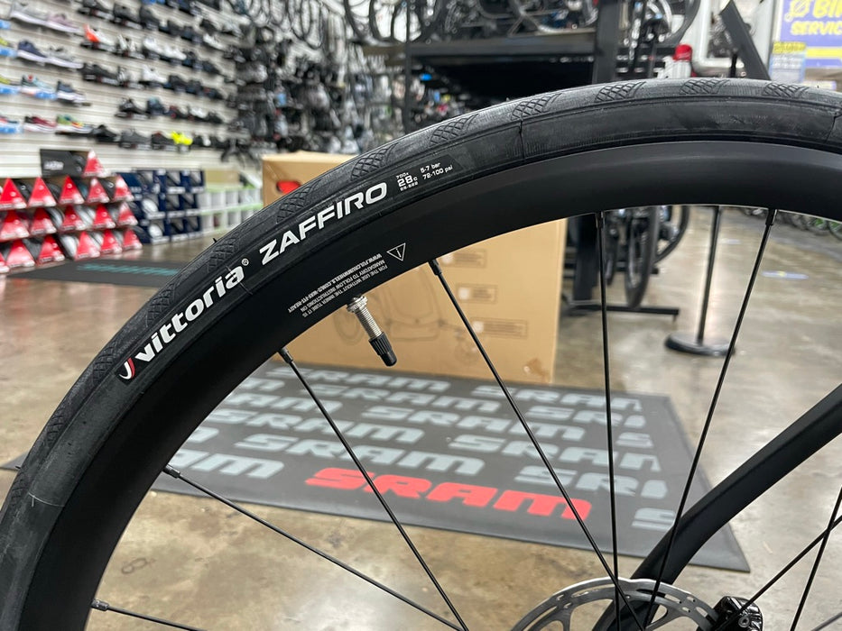 Pinarello Paris SRAM Rival AXS - 2023