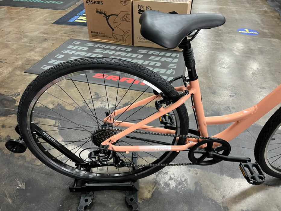 Batch The Step-Thru Comfort Bike Shimano Tourney - 2022