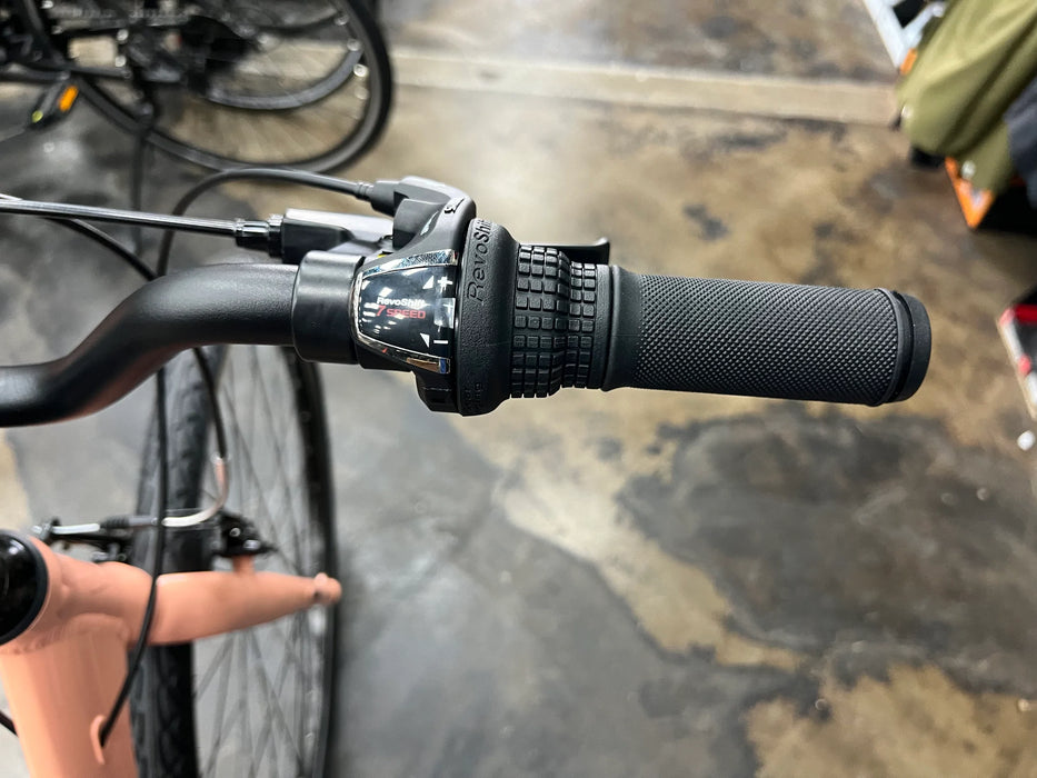 Batch The Step-Thru Comfort Bike Shimano Tourney - 2022