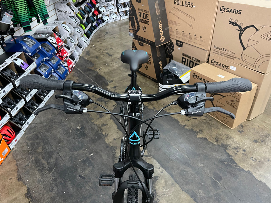 Fuji Traverse 1.7 ST Disc Shimano Tourney 7 Speed - Satin Black 2022