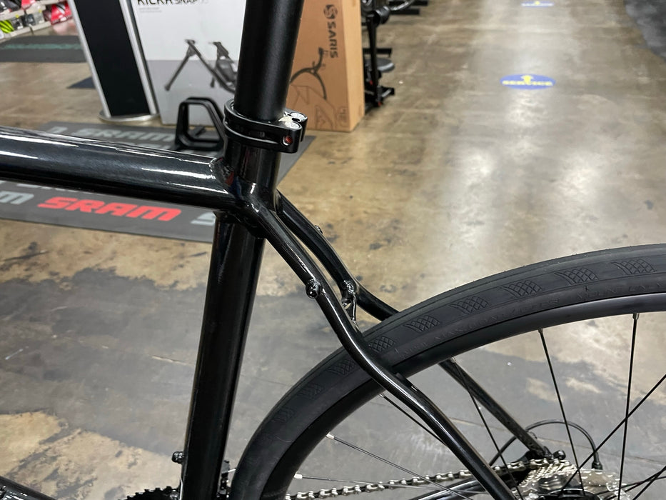 Fuji Sportif 1.1 Disc Shimano 105 11-Speed - Pearl Black 2023