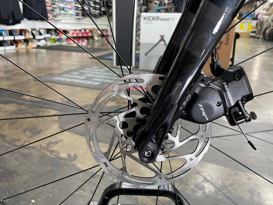Fuji Sportif 1.1 Disc Shimano 105 11-Speed - Pearl Black 2023