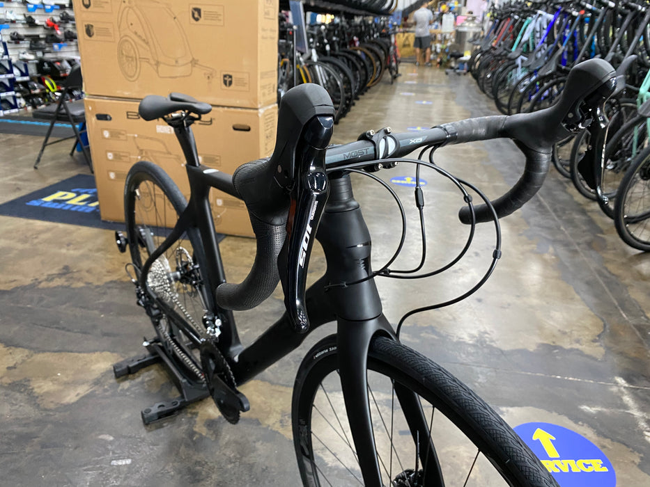 Pinarello Paris Shimano 105 11-Speed - 2023