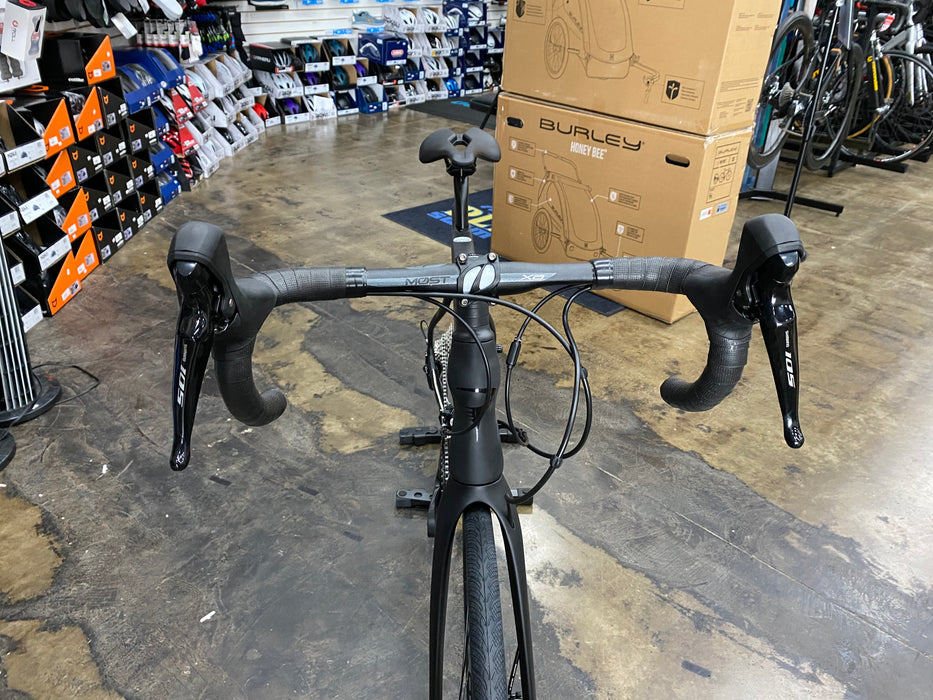 Pinarello Paris Shimano 105 11-Speed - 2023