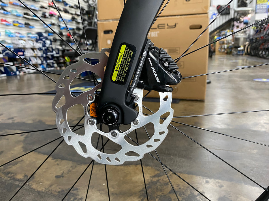 Pinarello Paris Shimano 105 11-Speed - 2023