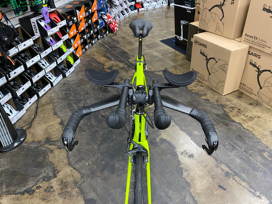Cervelo P3 Shimano Ultegra Di2 11 Spd - Mavic Cosmic Wheels - Fluor/Blk/Wht 2019 DEMO