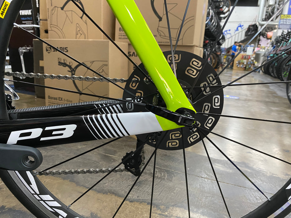 Cervelo P3 Shimano Ultegra Di2 11 Spd - Mavic Cosmic Wheels - Fluor/Blk/Wht 2019 DEMO