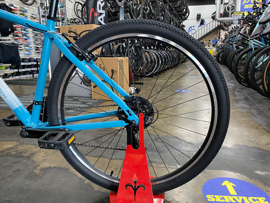 Batch The Mountain Bicycle Shimano Tourney - Gloss Blue 2022