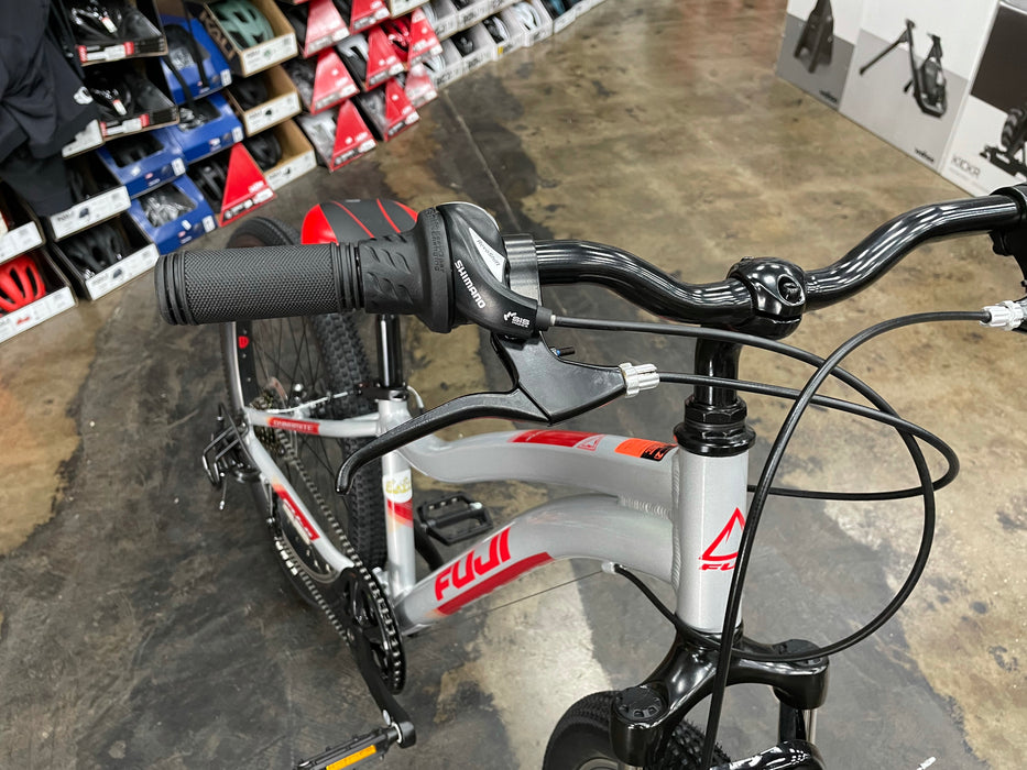Fuji Dynamite 24" Sport Shimano Tourney - 2025 Silver