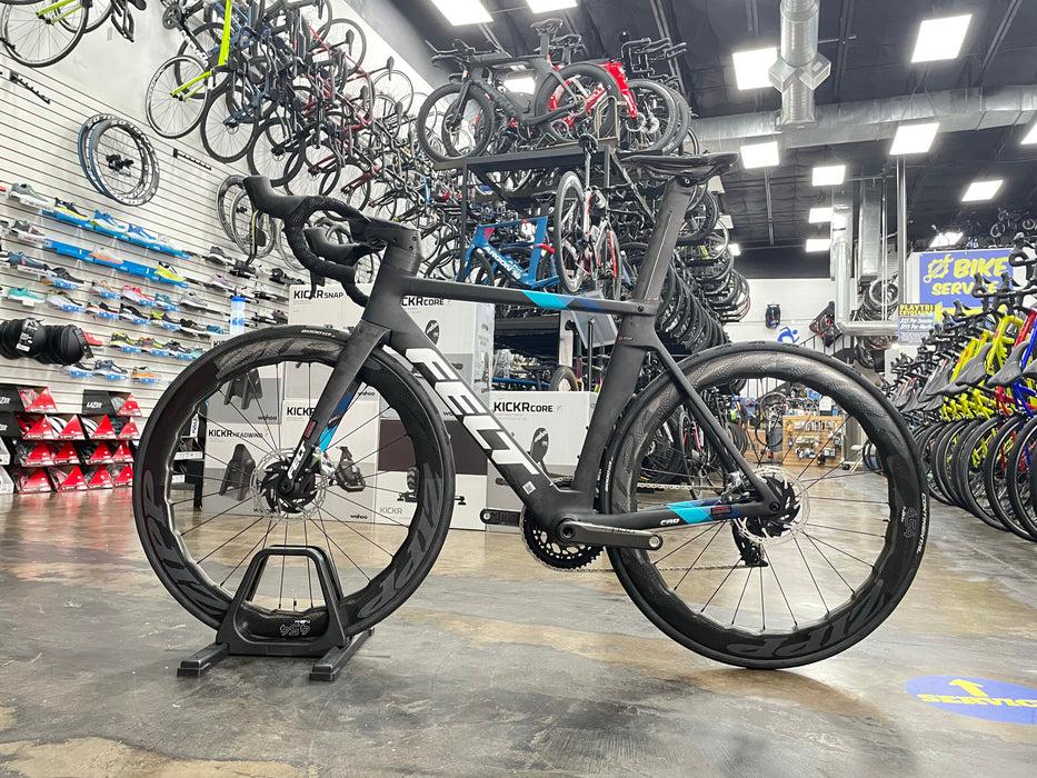 Felt AR FRD Ultimate SRAM Red eTap AXS - Matte Textreme - ZIPP 454 - 2025