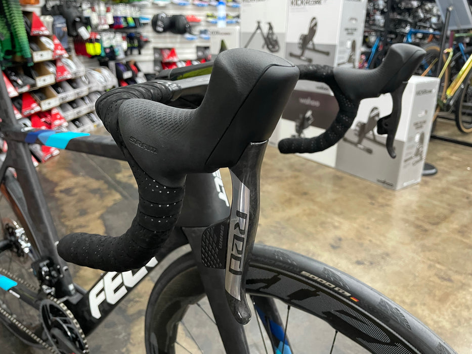 Felt AR FRD Ultimate SRAM Red eTap AXS - Matte Textreme - ZIPP 454 - 2025