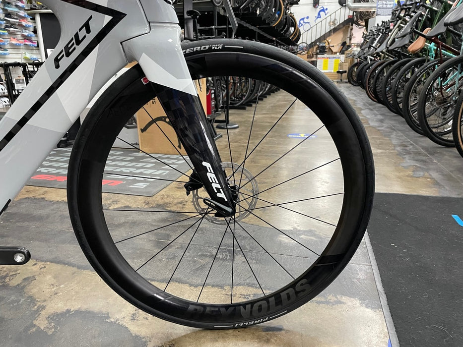 Felt IA Advanced SRAM Force eTap AXS 12sp Carbon Integrated Bars - Cement 2023
