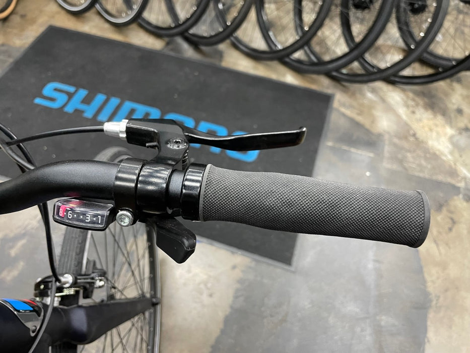 Univega Hybrid Bike Shimano Altus - Dark Matte Blue USED